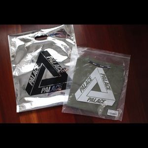 Extremely Rare Palace army green bogo tee.